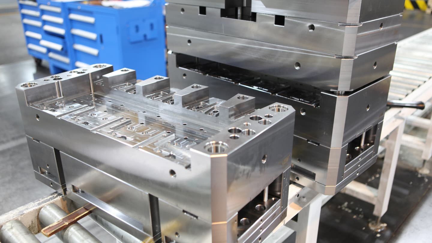 LKMのモールドベース